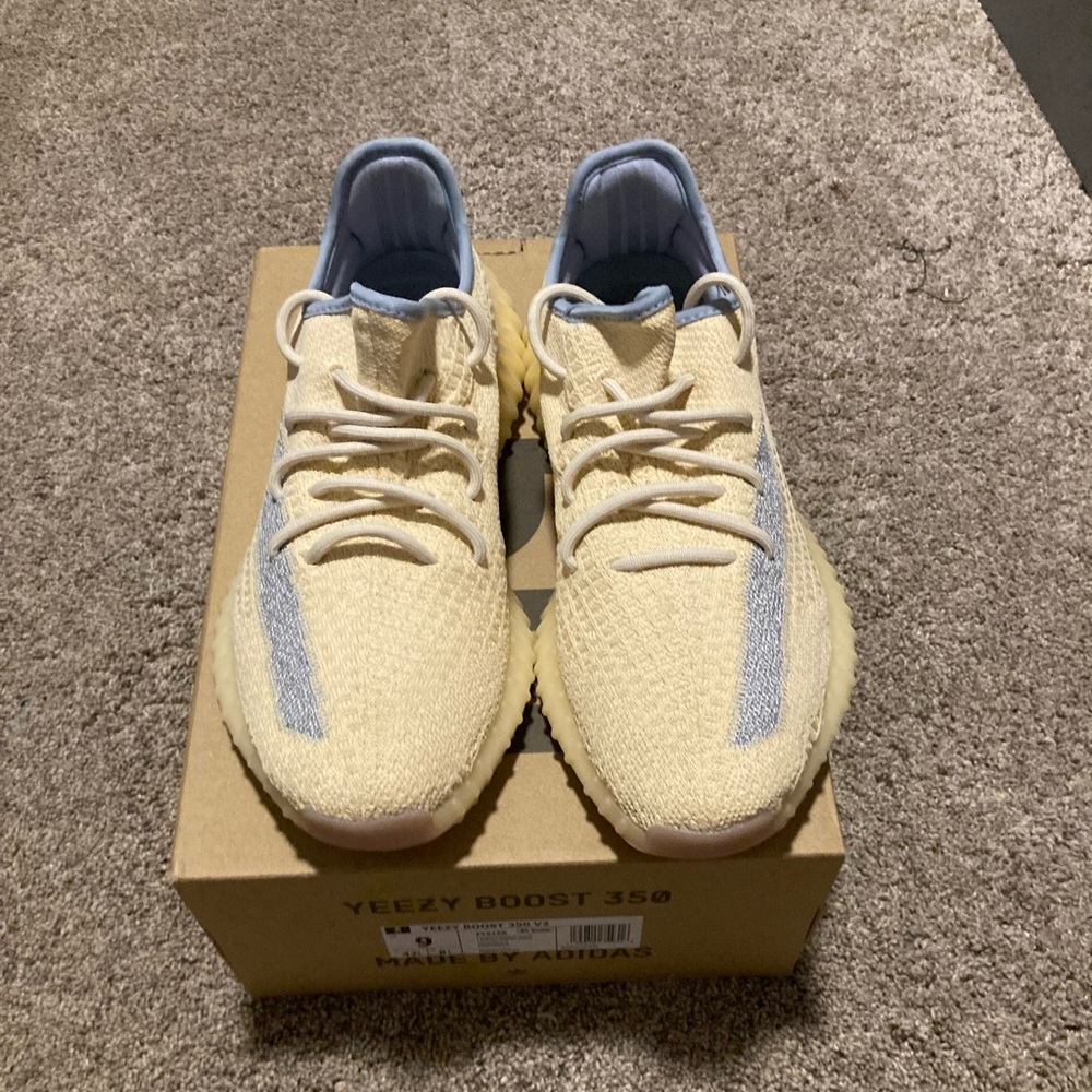 Yeezy 350 v2 linen